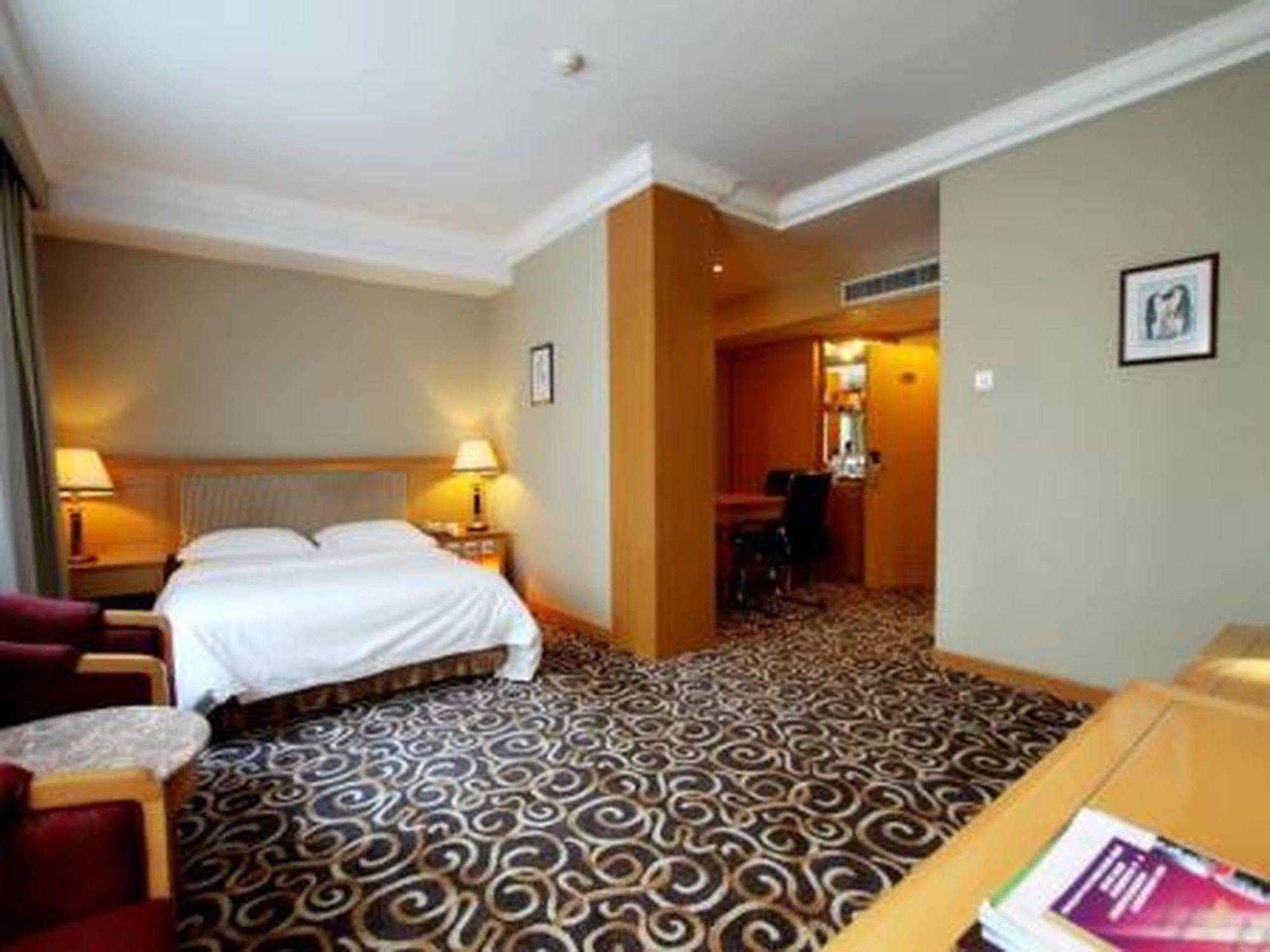Modern Hotel Harbin Extérieur photo